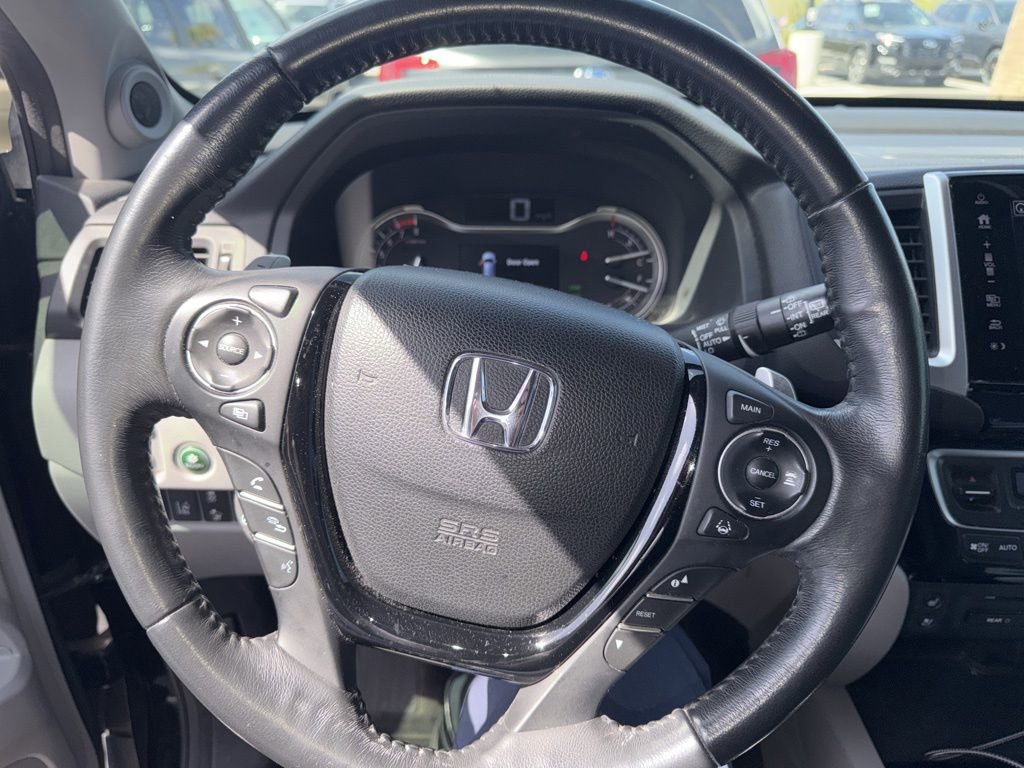 Used 2017 Honda Pilot Elite image 3