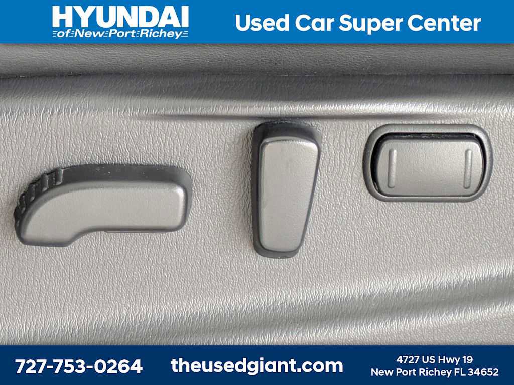 Used 2017 Nissan Armada Platinum w/ Captain Seat Package AWD/4WD image 28