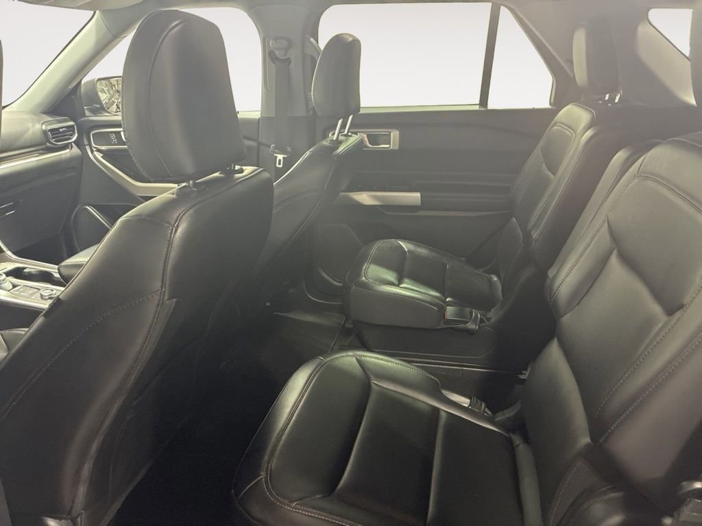 Used 2022 Ford Explorer XLT w/ Equipment Group 202A image 22