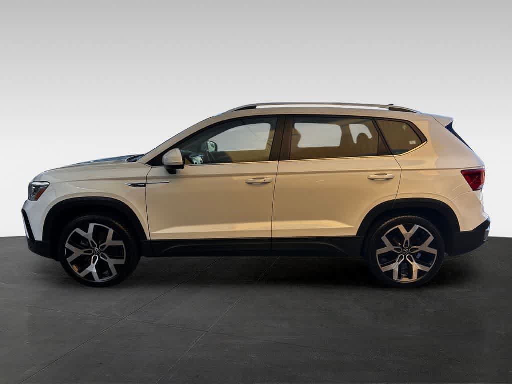 Used 2022 Volkswagen Taos SEL w/ Panoramic Sunroof Package AWD/4WD image 4