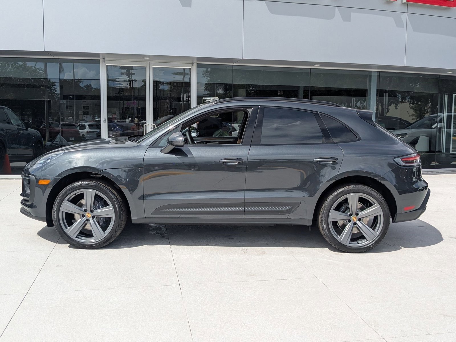 New 2026 Porsche Macan AWD/4WD video 2