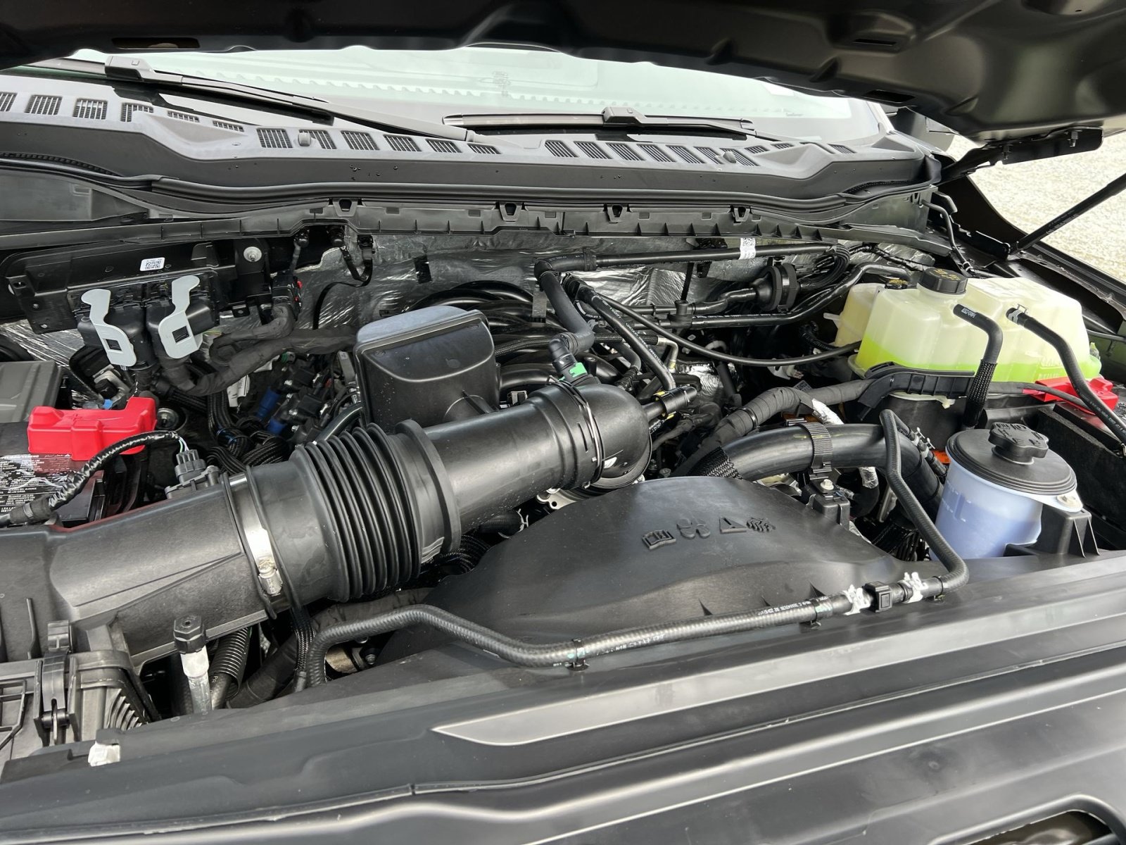New 2027 Ford F250 Lariat w/ FX4 Off-Road Package AWD/4WD image 27