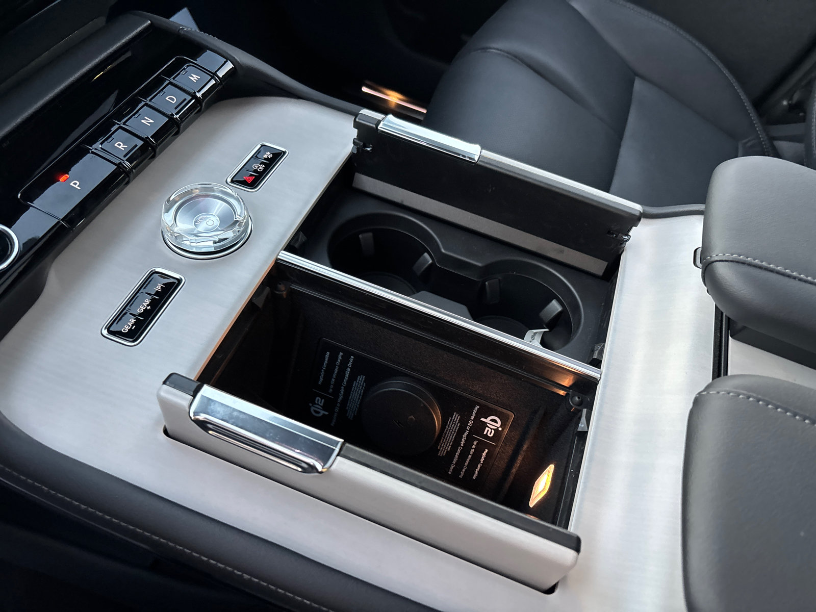 New 2027 Lincoln Navigator Reserve w/ Jet Appearance Package AWD/4WD image 23