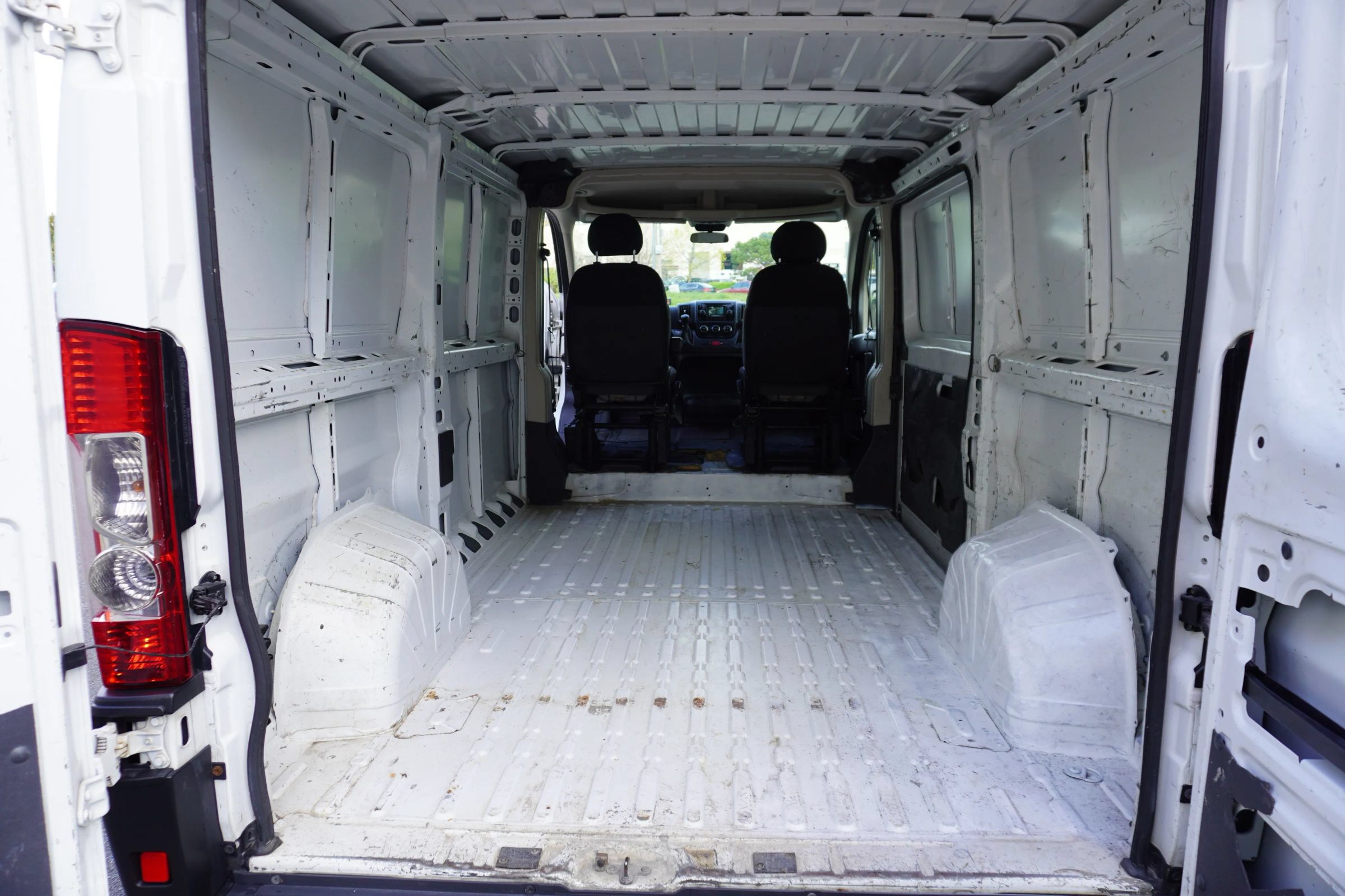 Used 2015 RAM ProMaster 1500 w/ Interior Convenience Group FWD image 11