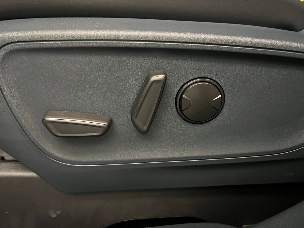 New 2025 Ford Maverick Lobo AWD/4WD image 26