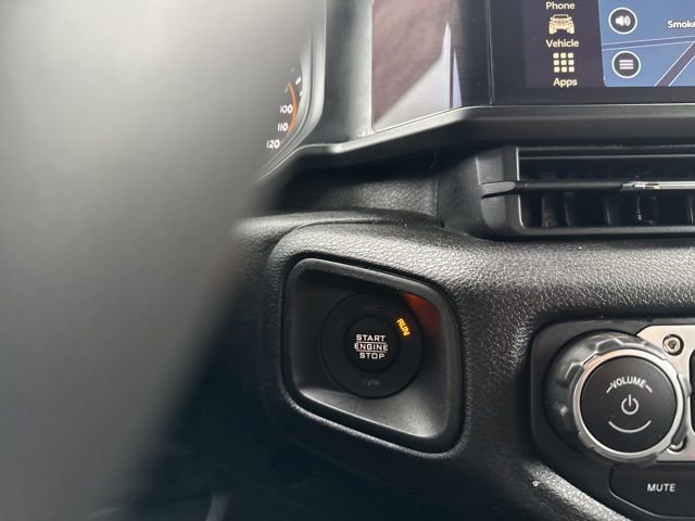 Used 2024 Jeep Gladiator Sport image 30