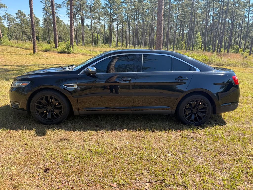 Used 2019 Ford Taurus Limited FWD image 2