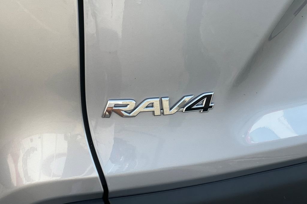 Certified 2025 Toyota RAV4 XLE image 28