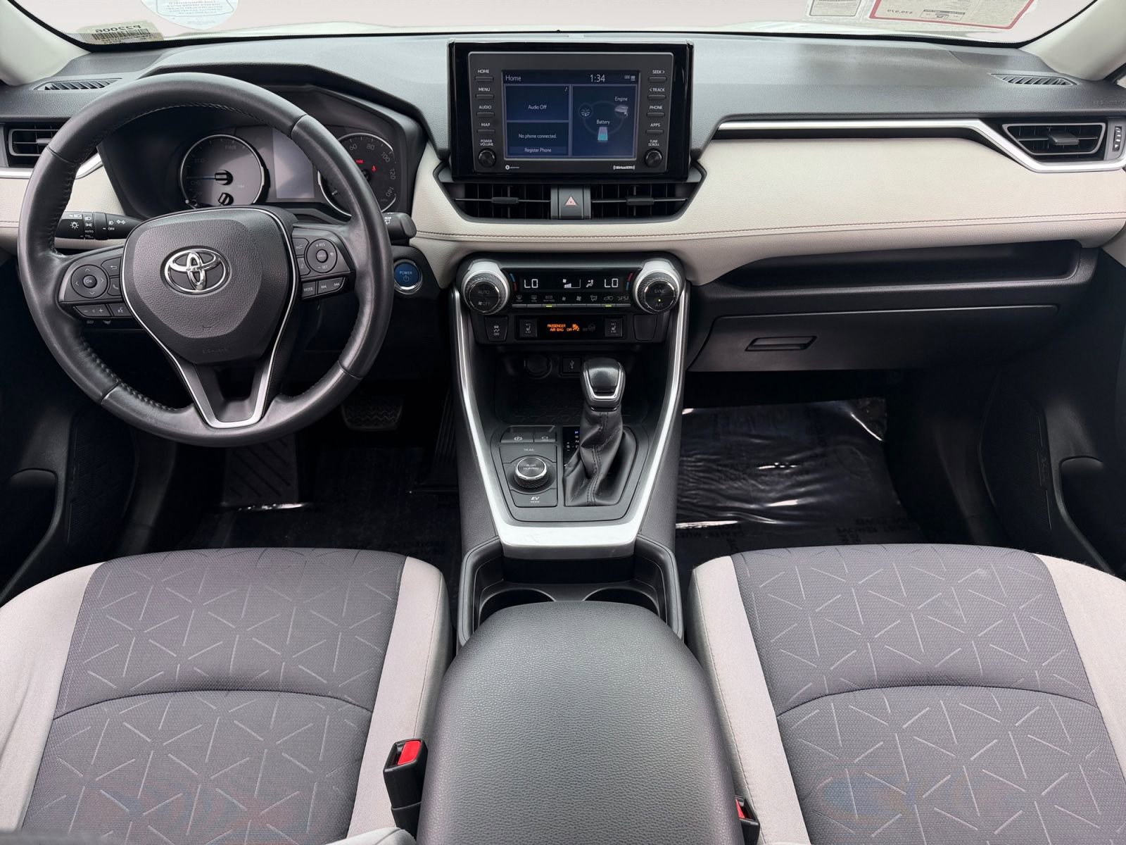 Certified 2021 Toyota RAV4 XLE w/ XLE Grade Weather Package AWD/4WD image 10
