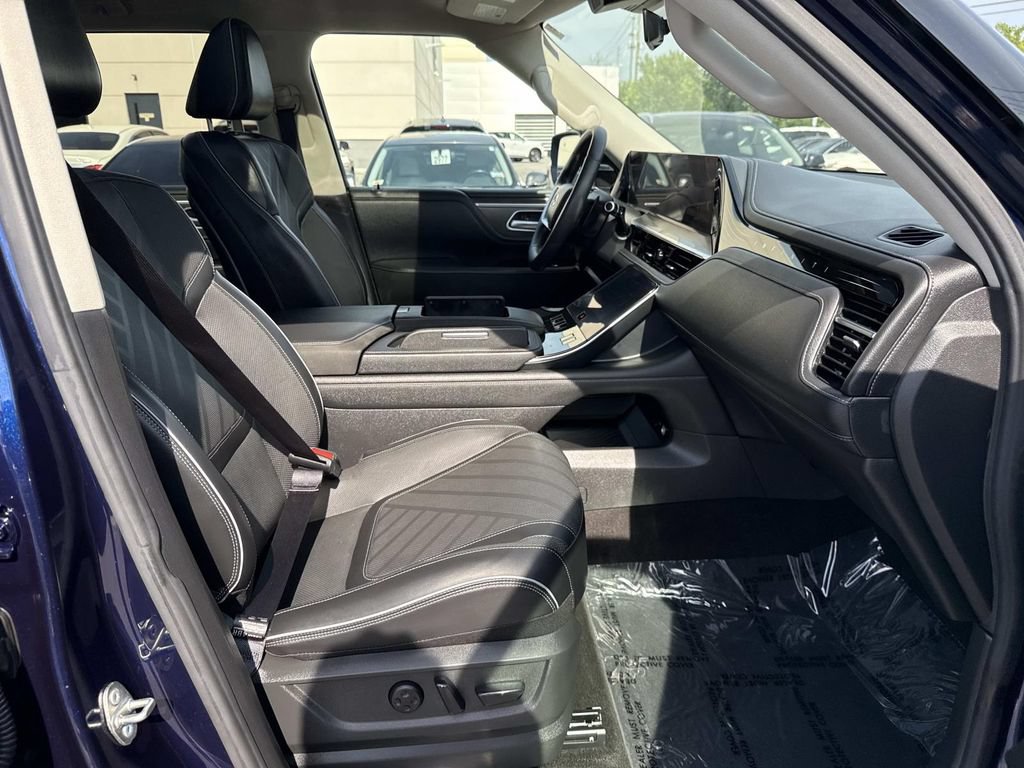 Certified 2025 INFINITI QX80 Luxe AWD/4WD image 39