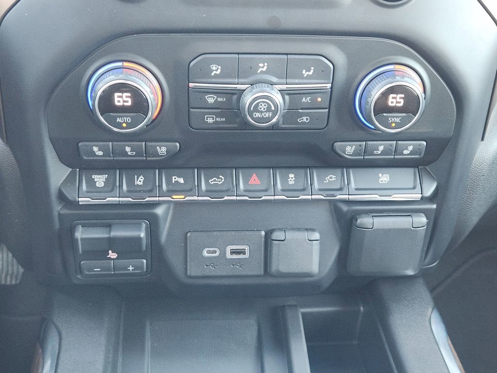 Used 2021 Chevrolet Silverado 2500 High Country image 18