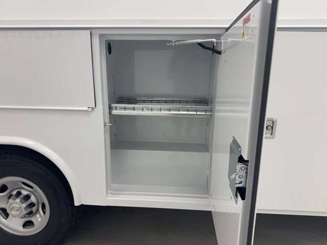 New 2026 Chevrolet Express 3500 w/ Power Convenience Package RWD image 31