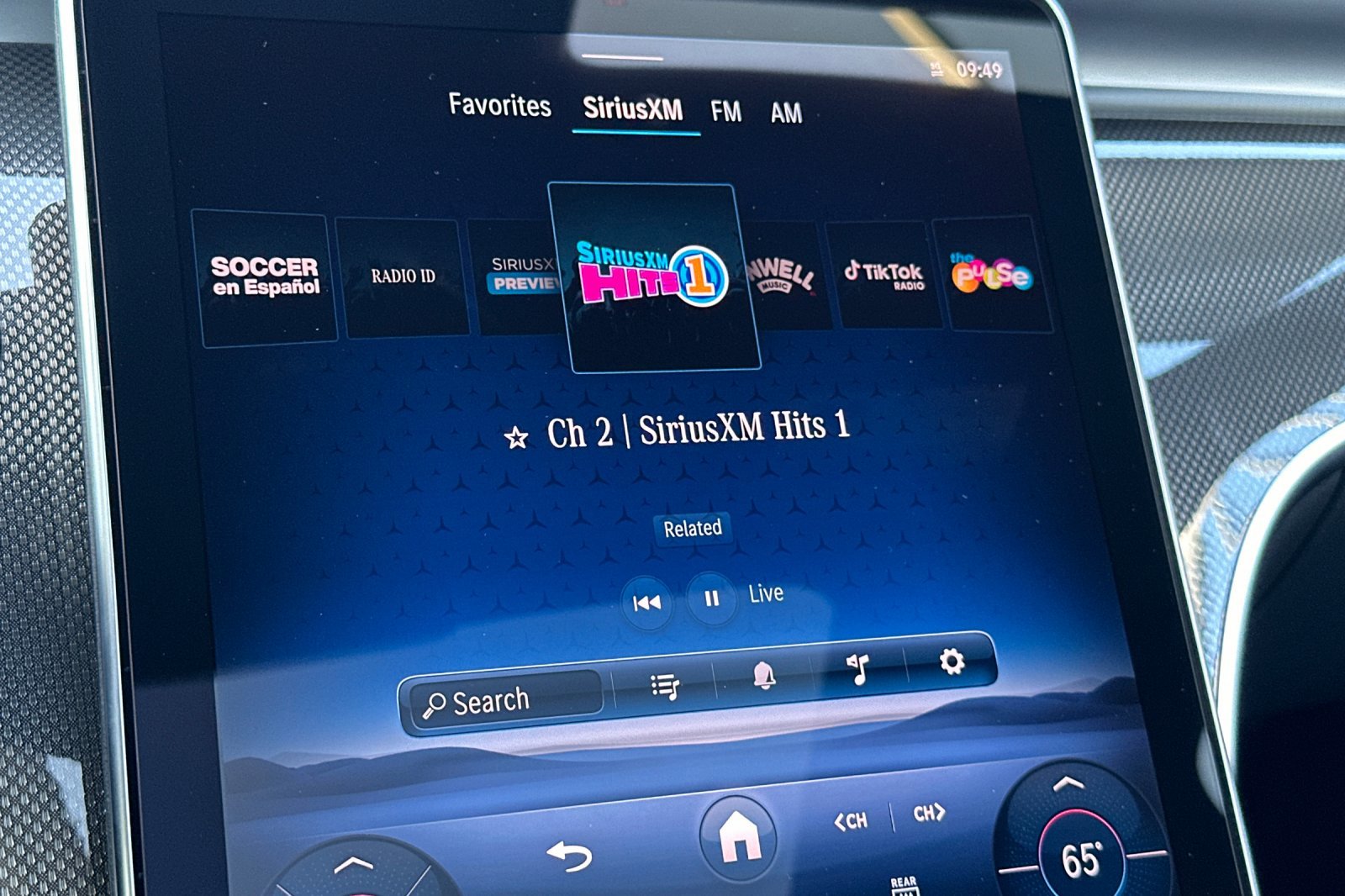 New 2025 Mercedes-Benz C 300 Sedan image 17