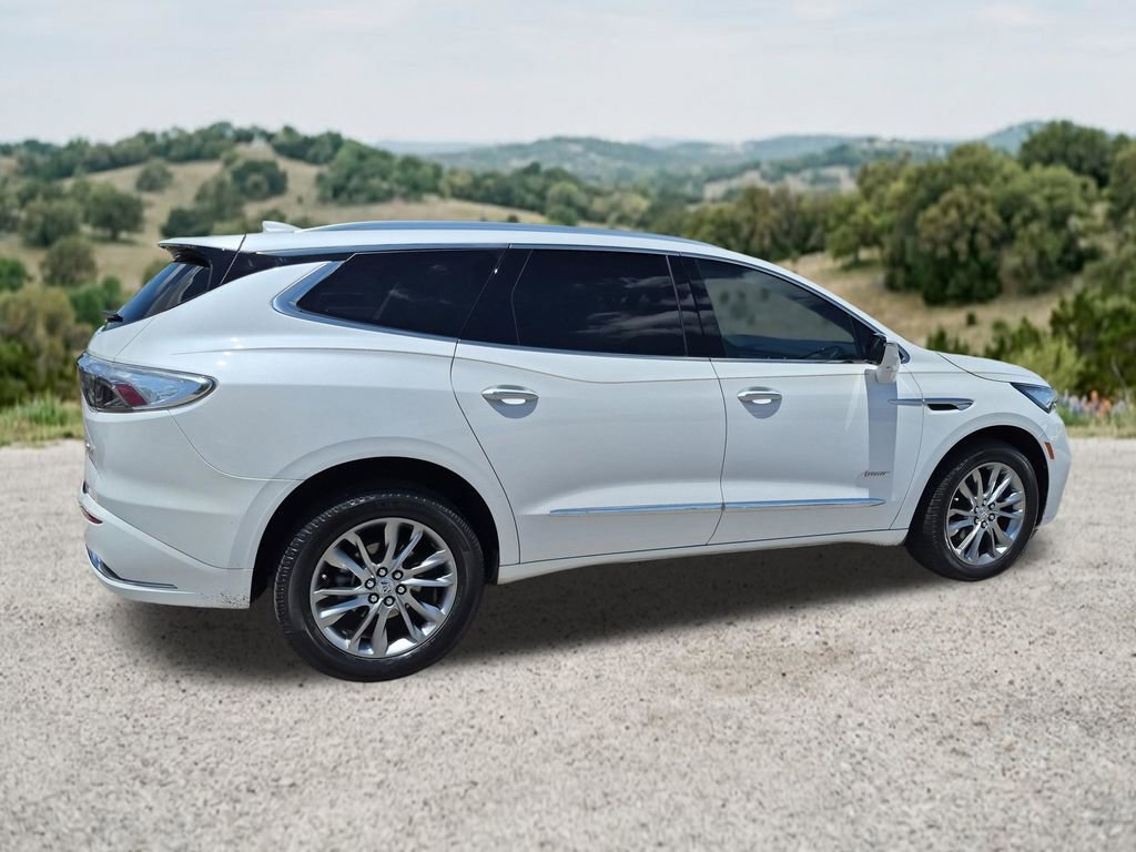 Used 2023 Buick Enclave Avenir w/ Avenir Technology Package FWD image 11