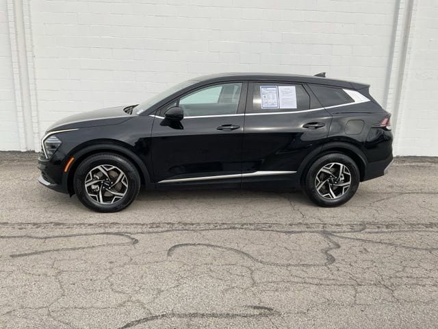 Used 2025 Kia Sportage LX image 25