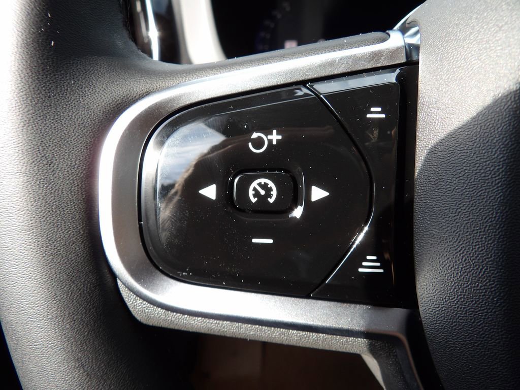 New 2026 Volvo XC60 T8 Core w/ Protection Package Premier image 17