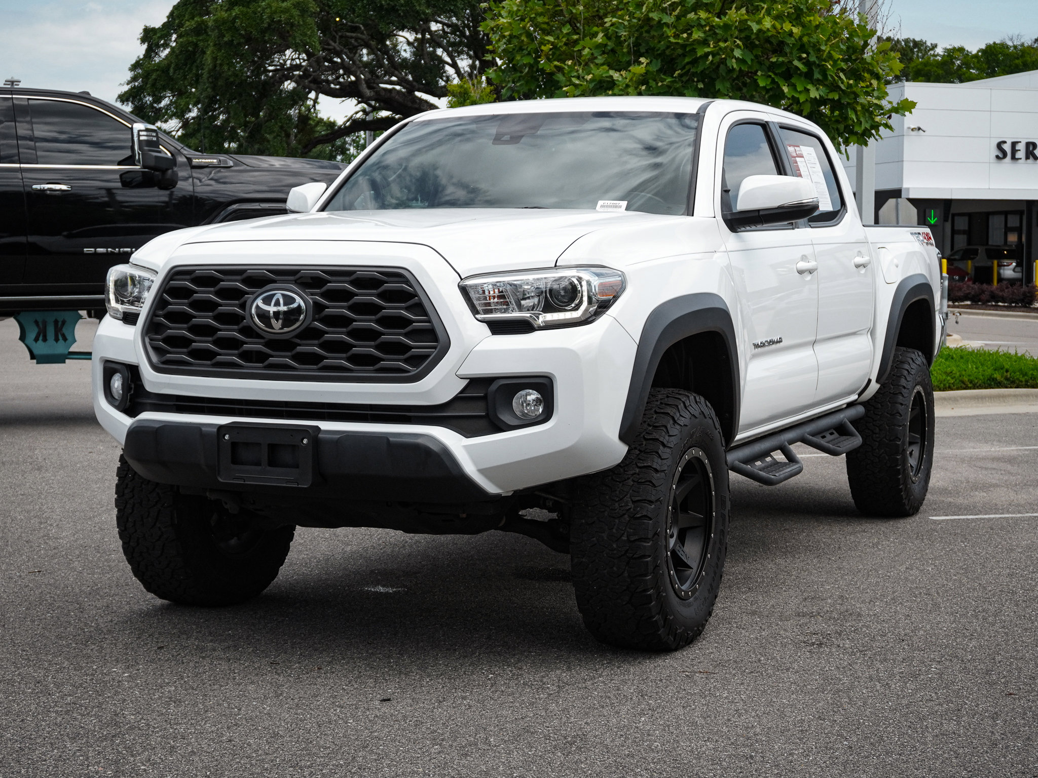 Used 2020 Toyota Tacoma TRD Off-Road AWD/4WD image 5