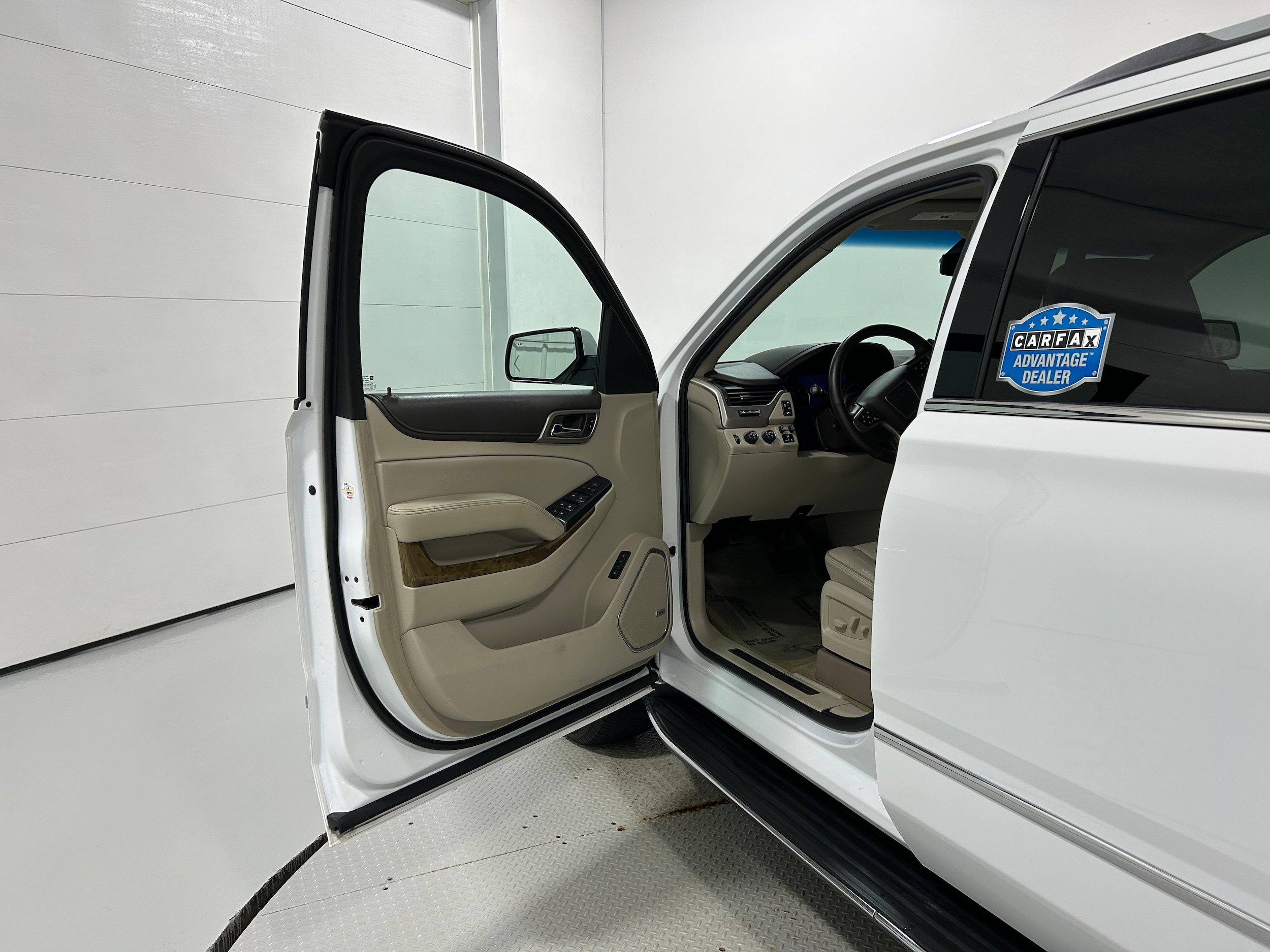 Used 2017 GMC Yukon XL Denali image 23
