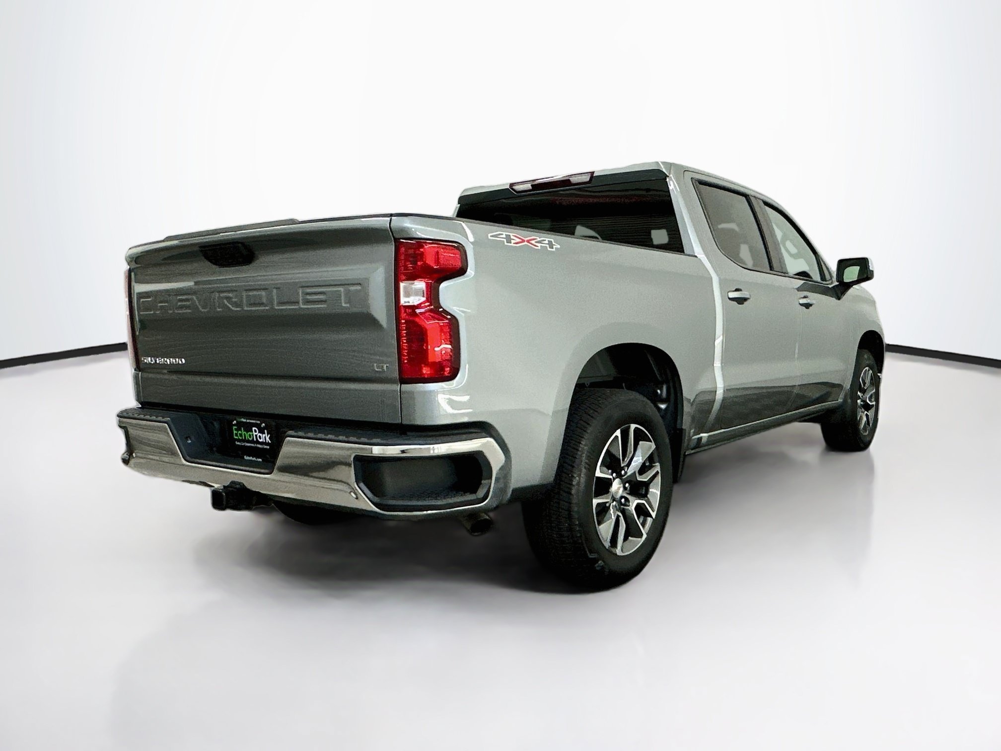 Used 2024 Chevrolet Silverado 1500 LT AWD/4WD image 9