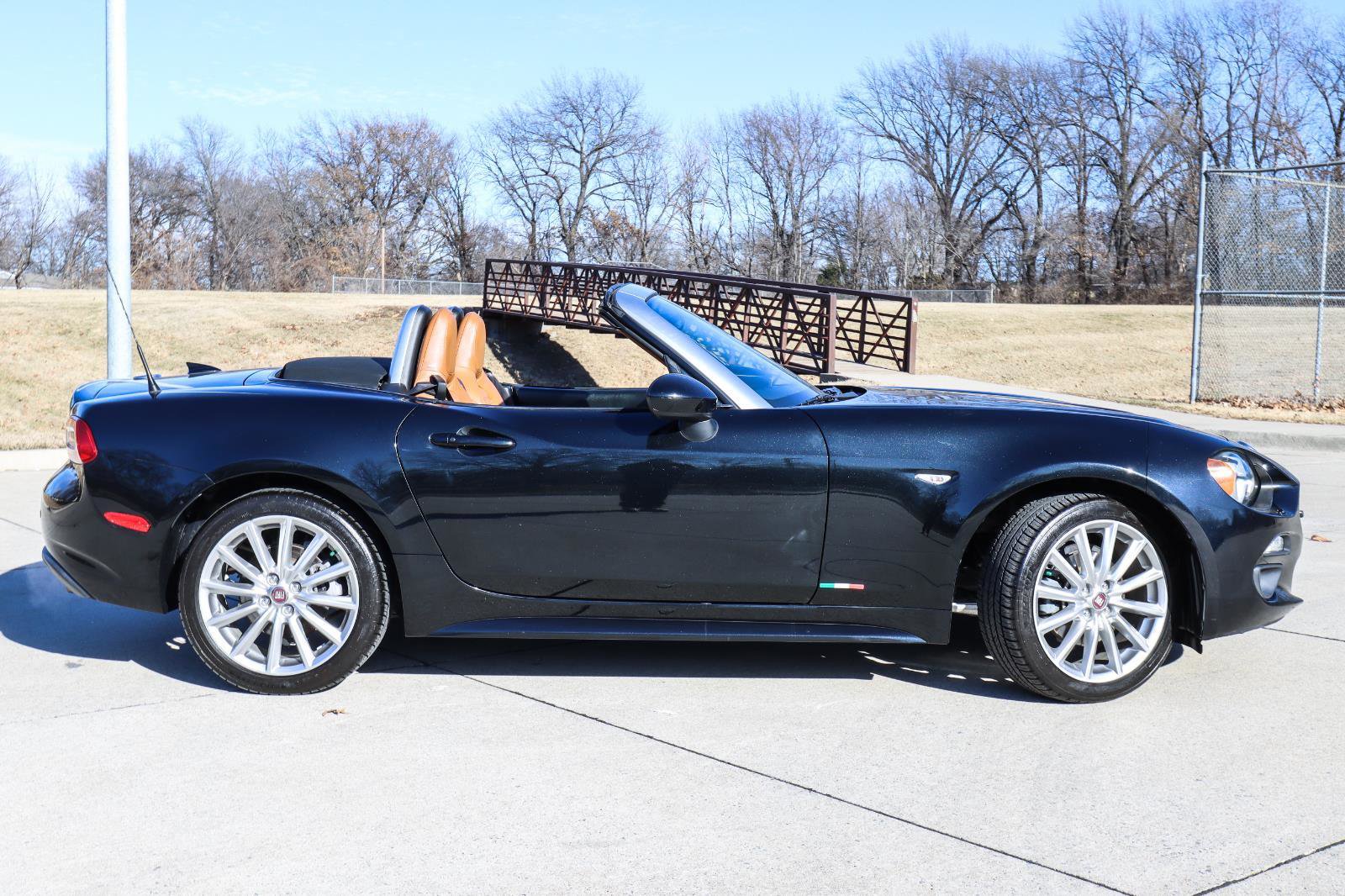 Used 2017 FIAT 124 Spider Lusso image 5