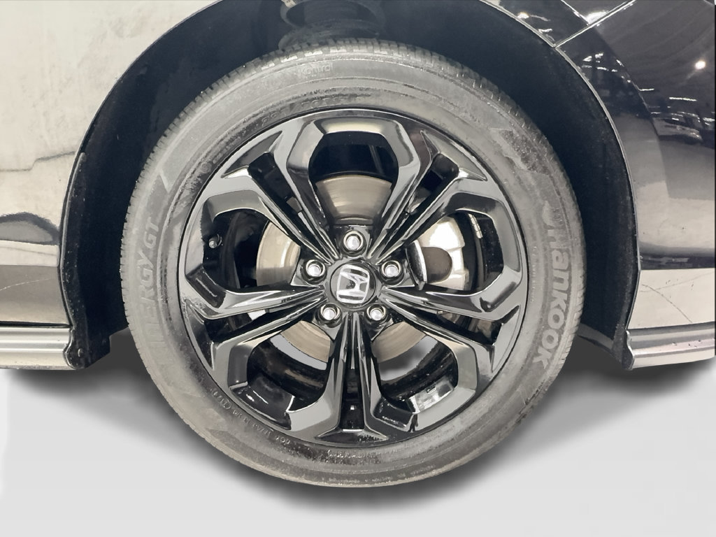 Used 2025 Honda Accord SE image 14