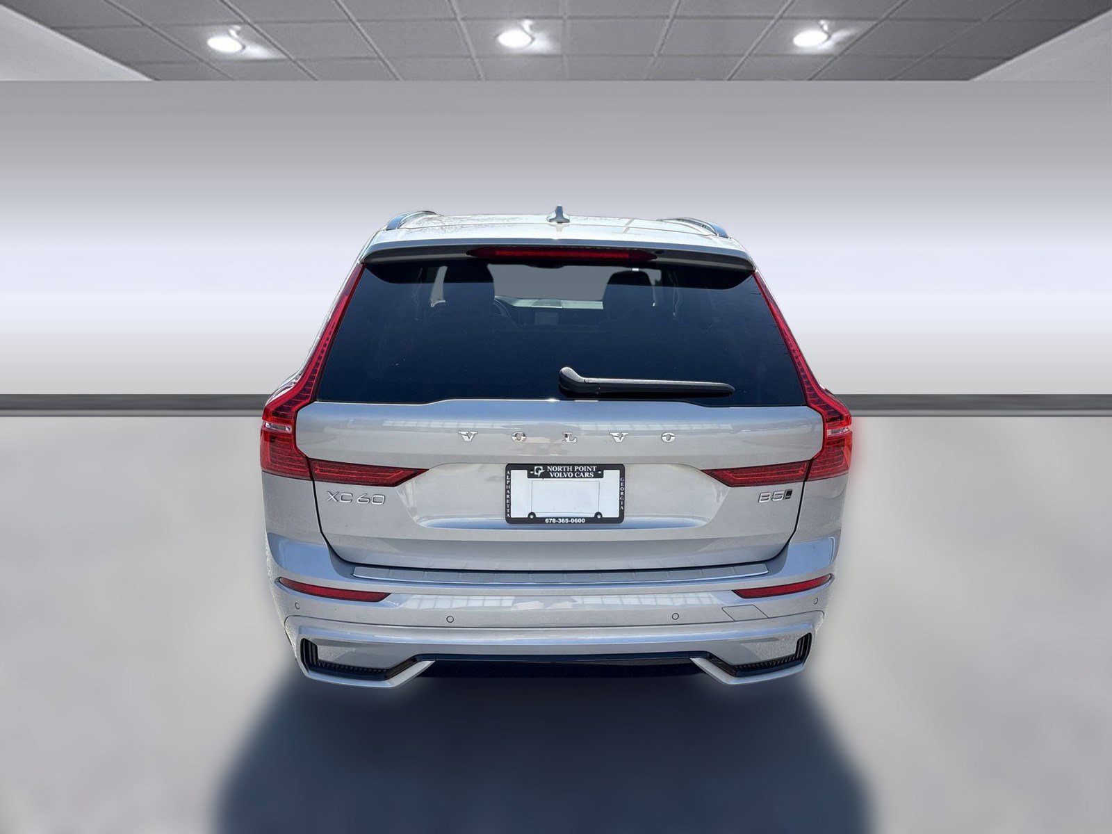 Used 2023 Volvo XC60 B5 Ultimate w/ Climate Package image 10