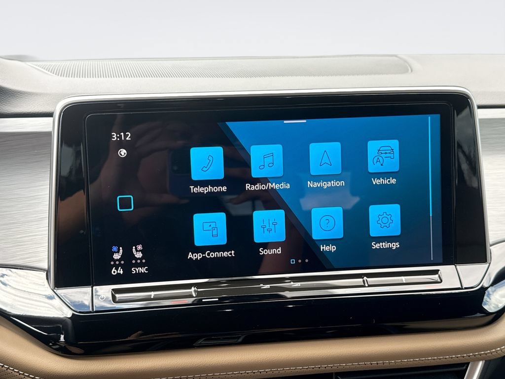 Used 2024 Volkswagen Atlas Cross Sport SE AWD/4WD image 19