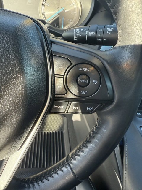 Certified 2021 Toyota Venza Limited image 21