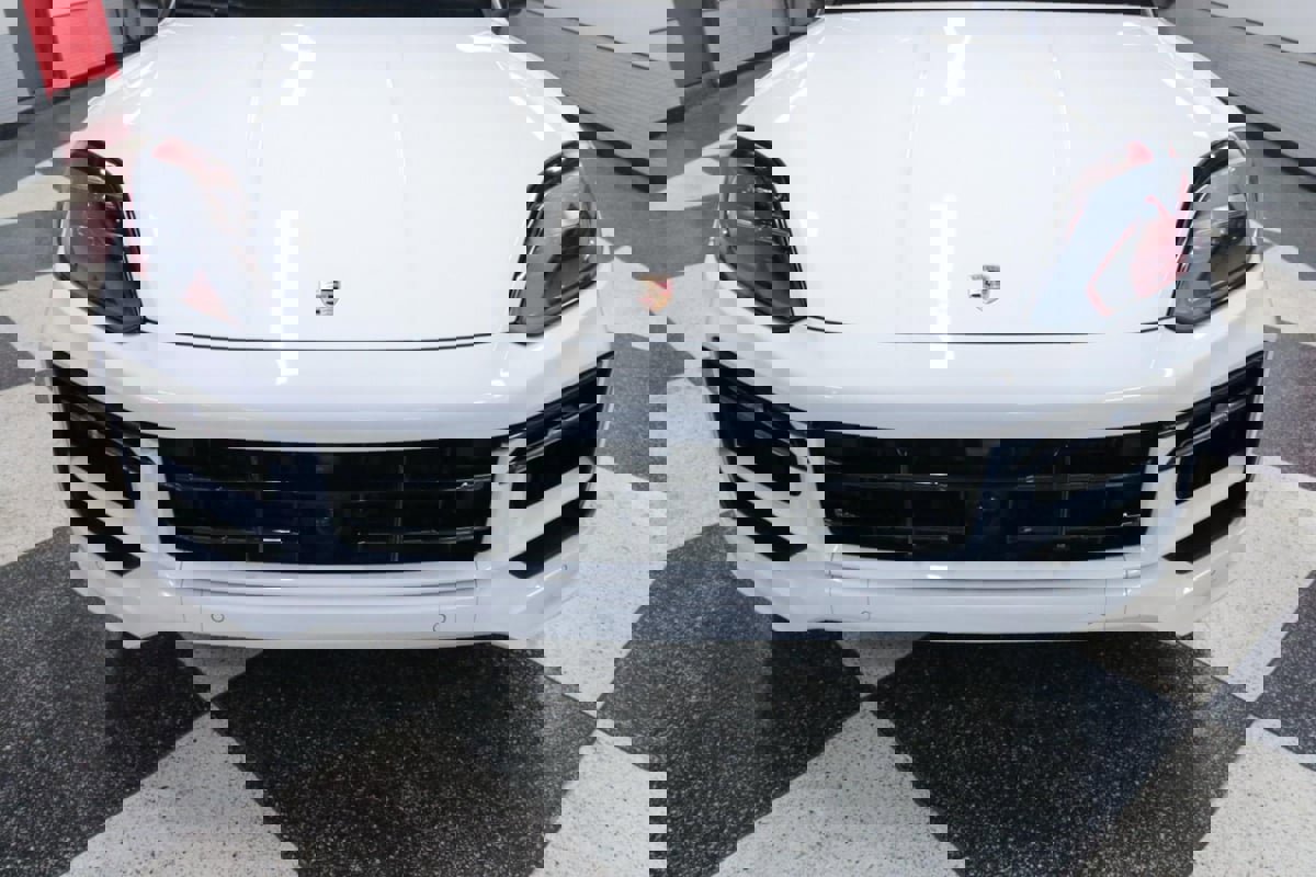 Used 2025 Porsche Cayenne Coupe image 4