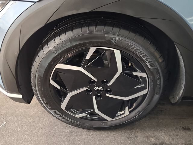 Used 2024 Hyundai Ioniq 5 SEL RWD image 11