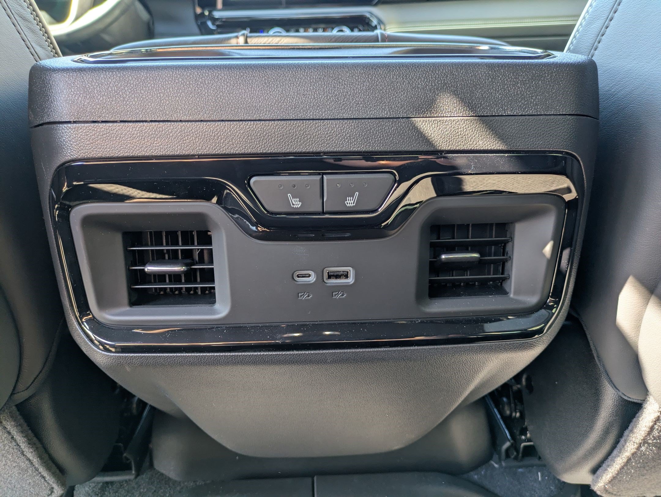 Used 2026 GMC Sierra 1500 AT4X w/ LPO, Black Badging Package AWD/4WD image 30
