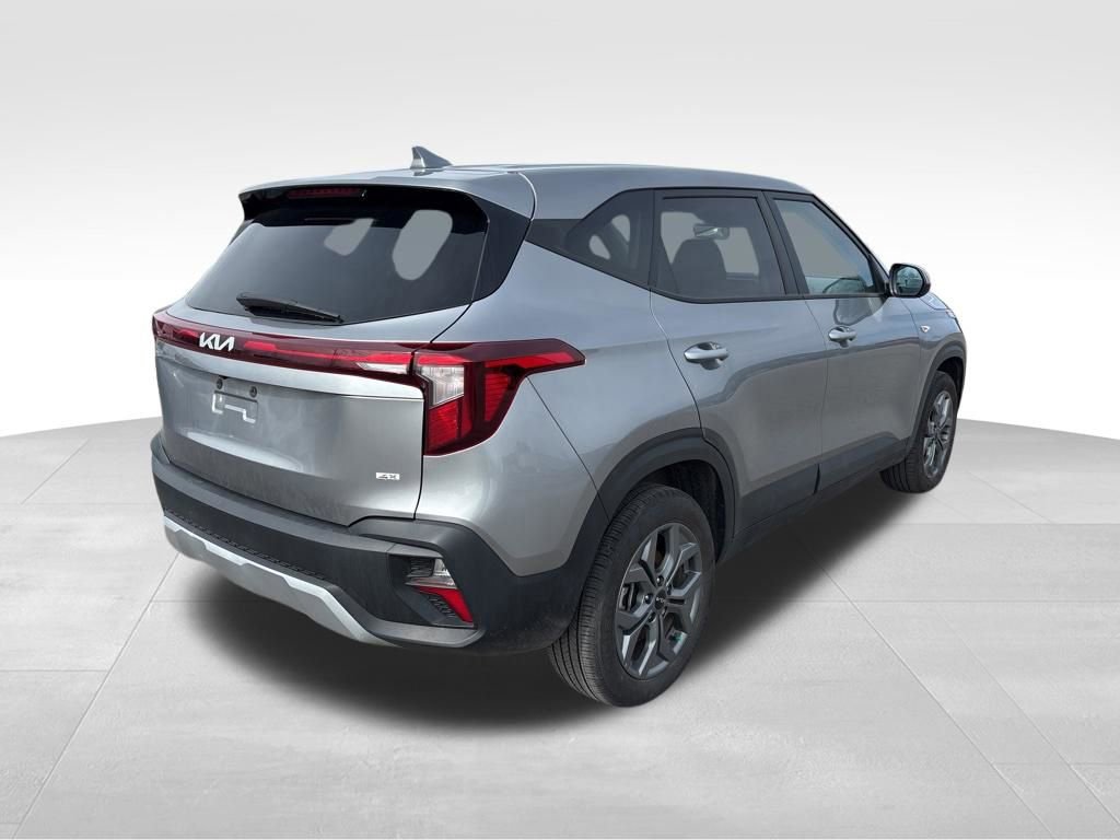 Certified 2025 Kia Seltos LX image 7
