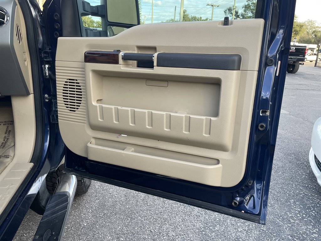 Used 2010 Ford F250 Lariat image 34