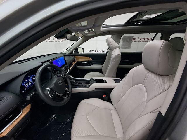 Used 2024 Toyota Grand Highlander Limited image 21