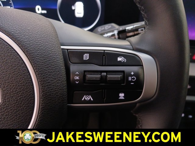 Used 2025 Kia Sportage SX image 17