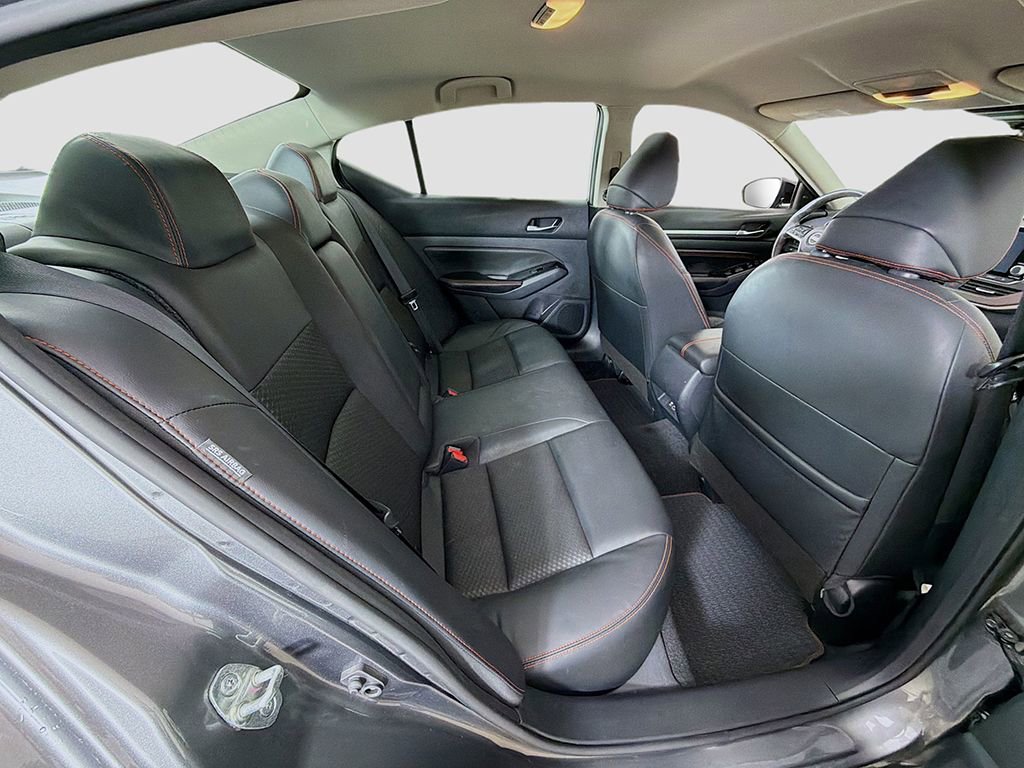 Used 2023 Nissan Altima 2.5 SR image 21