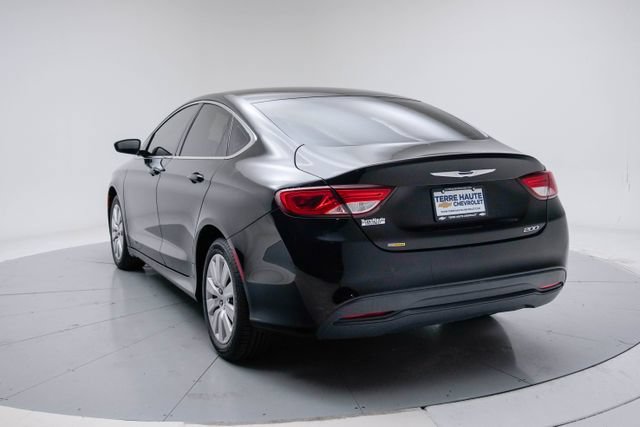 Used 2016 Chrysler 200 LX FWD image 3