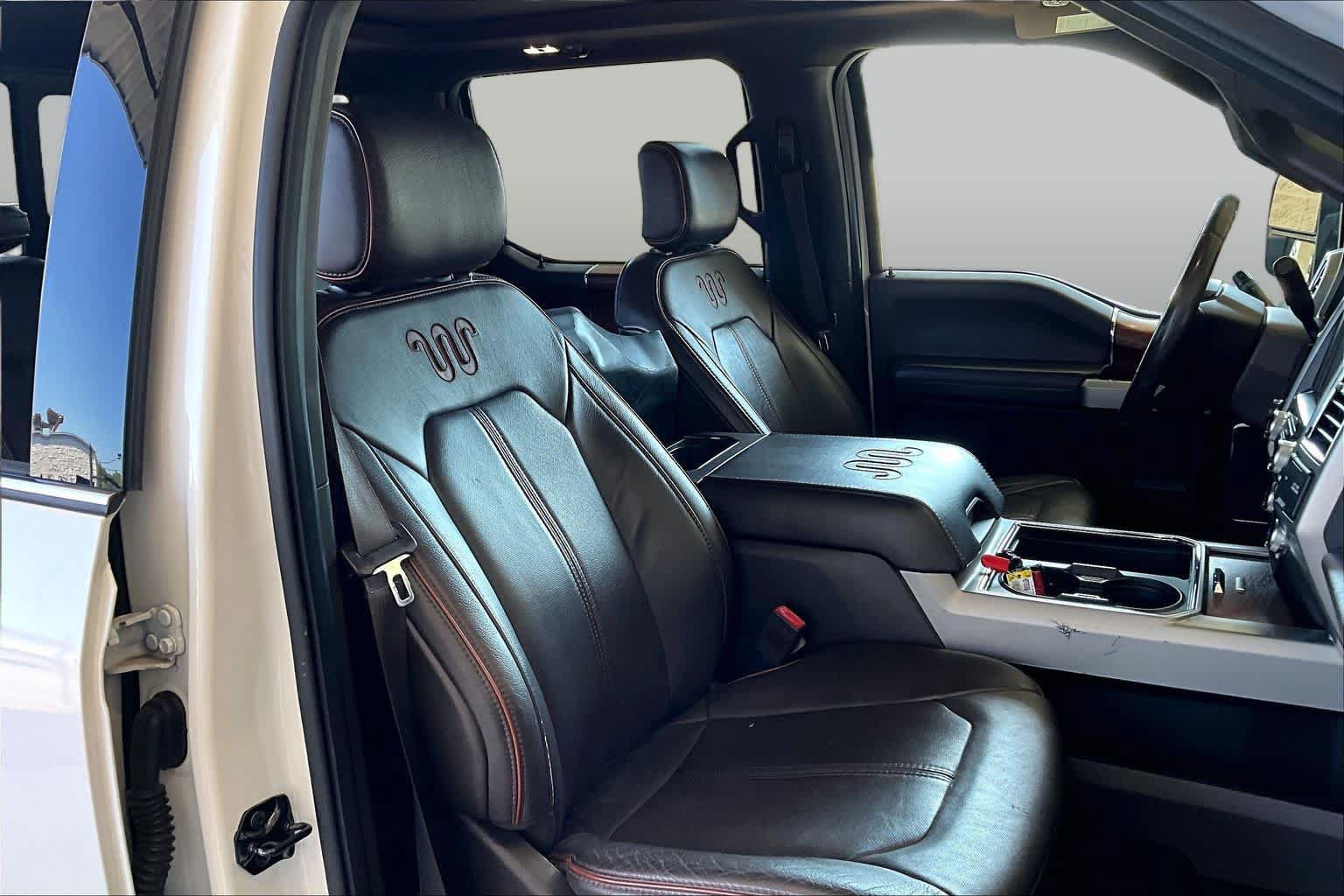 Used 2017 Ford F250 King Ranch w/ King Ranch Ultimate Package AWD/4WD image 8
