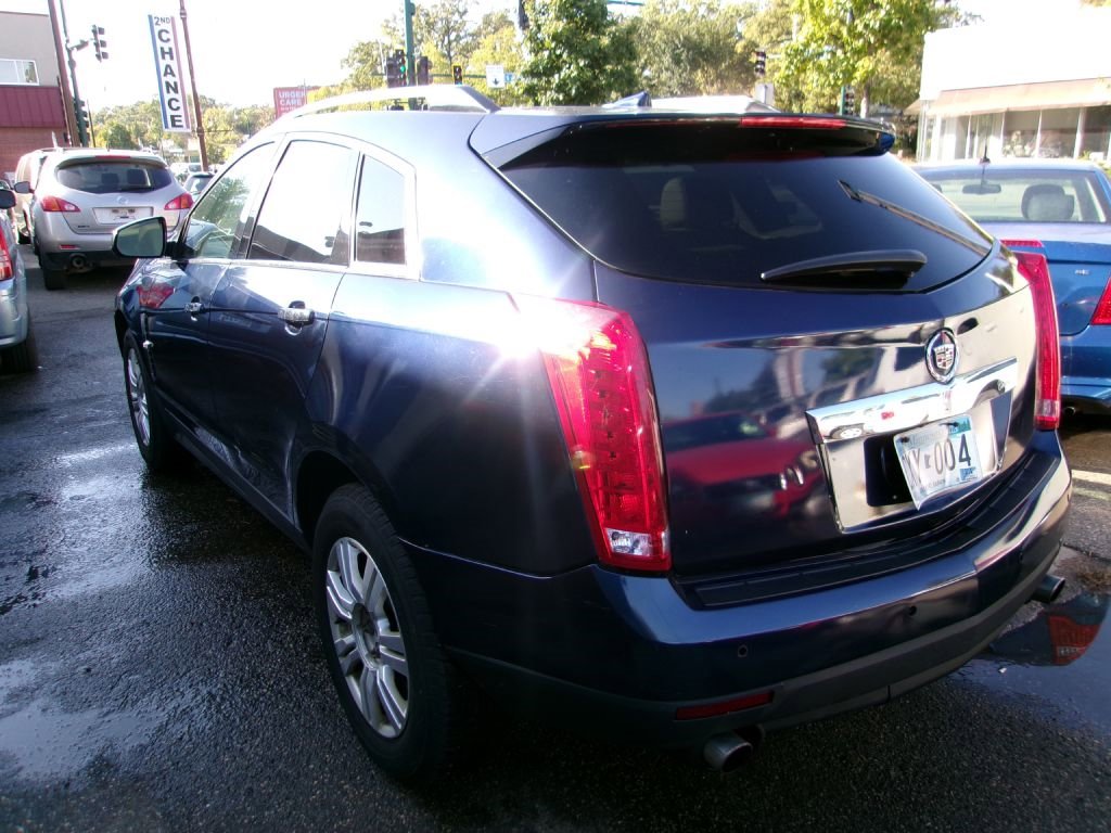 Used 2011 Cadillac SRX Luxury image 4