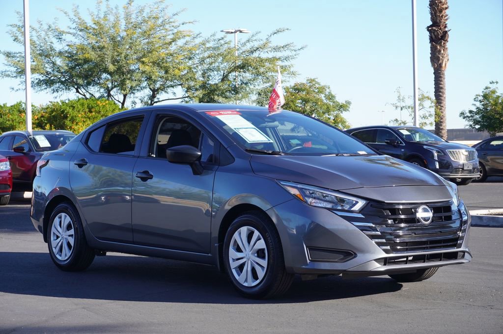 Certified 2025 Nissan Versa S w/ Trunk Package image 4