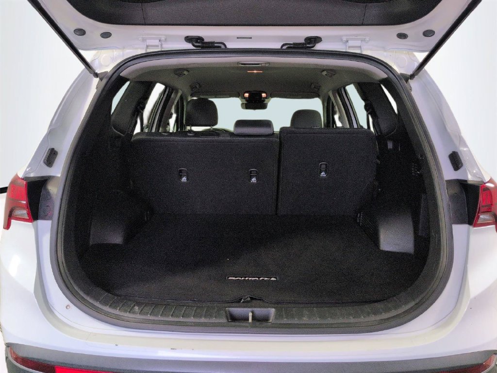 Used 2021 Hyundai Santa Fe SE w/ Cargo Package FWD image 16