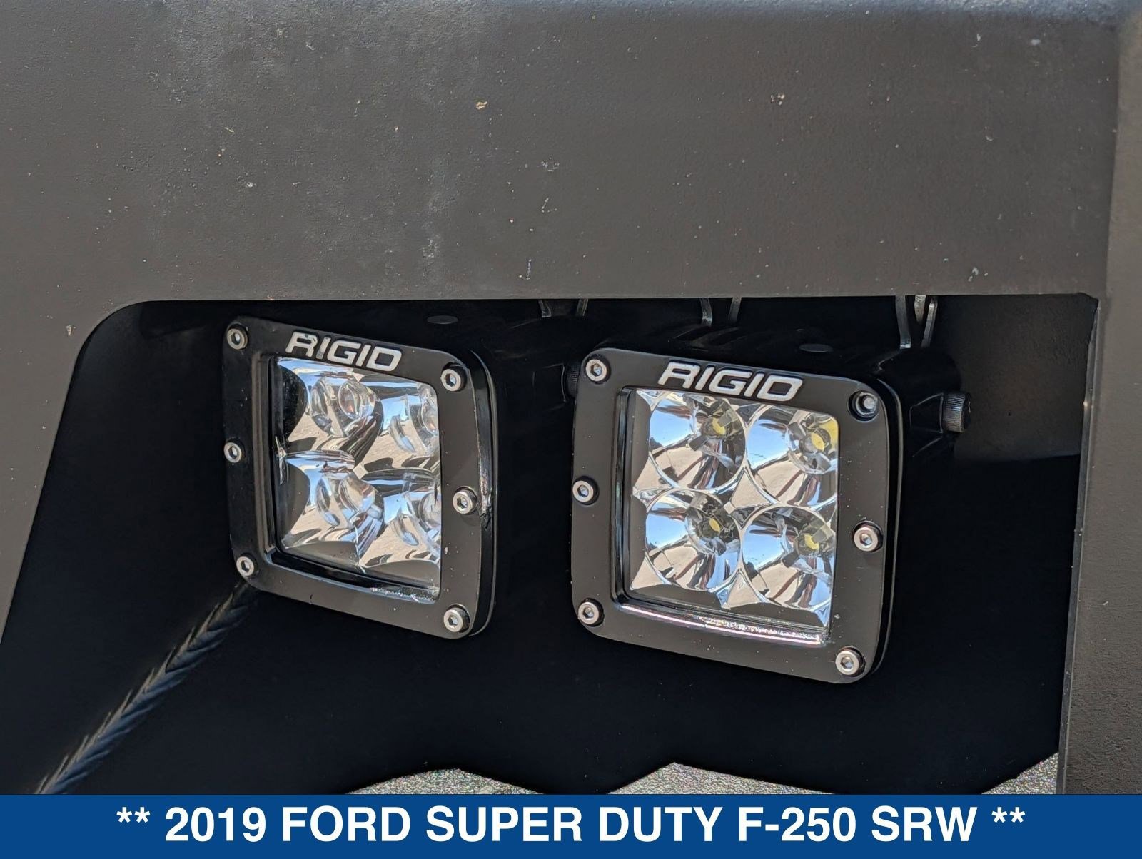 Used 2019 Ford F250 Lariat w/ Lariat Ultimate Package AWD/4WD image 13