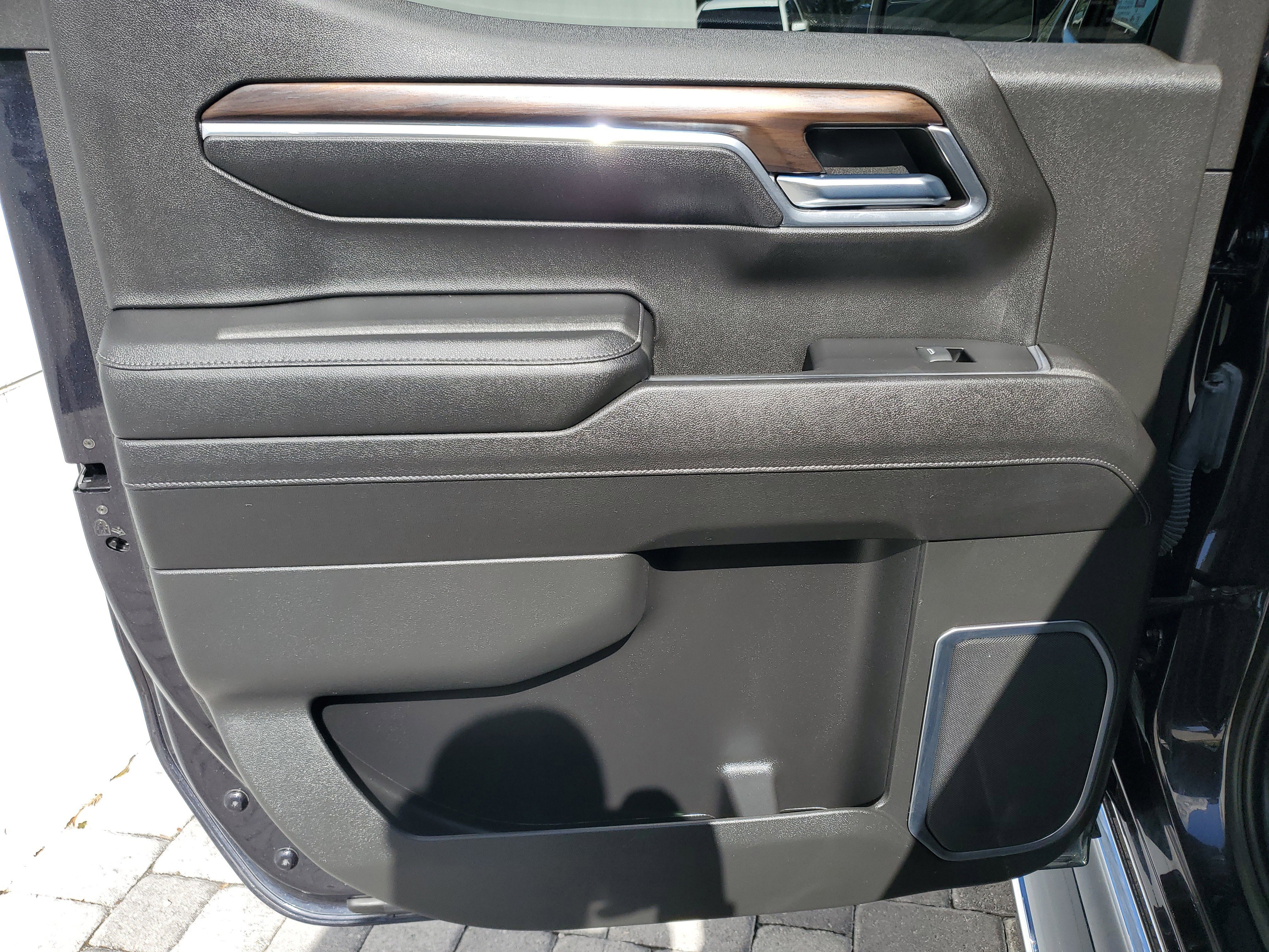 Used 2023 GMC Sierra 1500 SLT w/ SLT Premium Package image 12