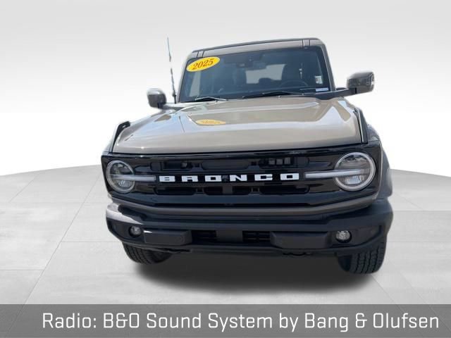 Used 2025 Ford Bronco Outer Banks AWD/4WD image 5
