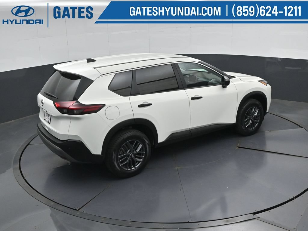 Used 2023 Nissan Rogue S FWD image 43
