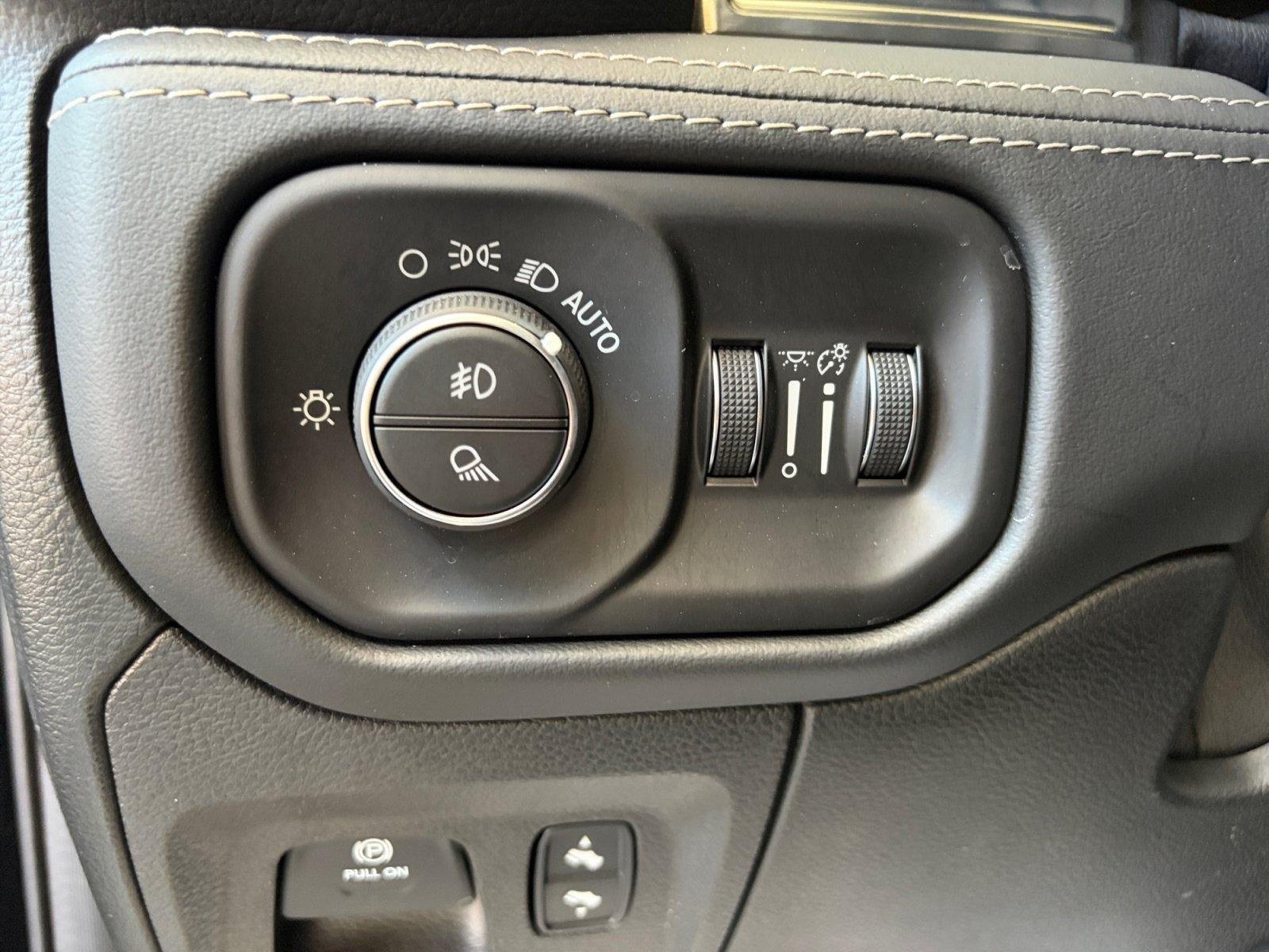 Used 2021 RAM 1500 Limited AWD/4WD image 28