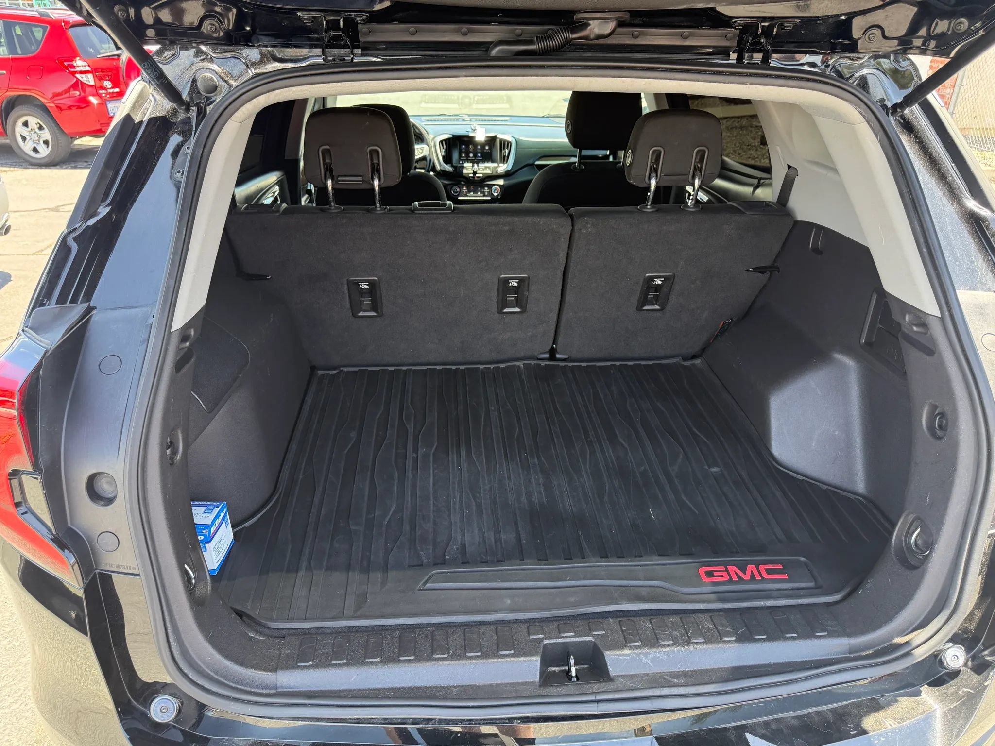 Used 2018 GMC Terrain SLE FWD image 8