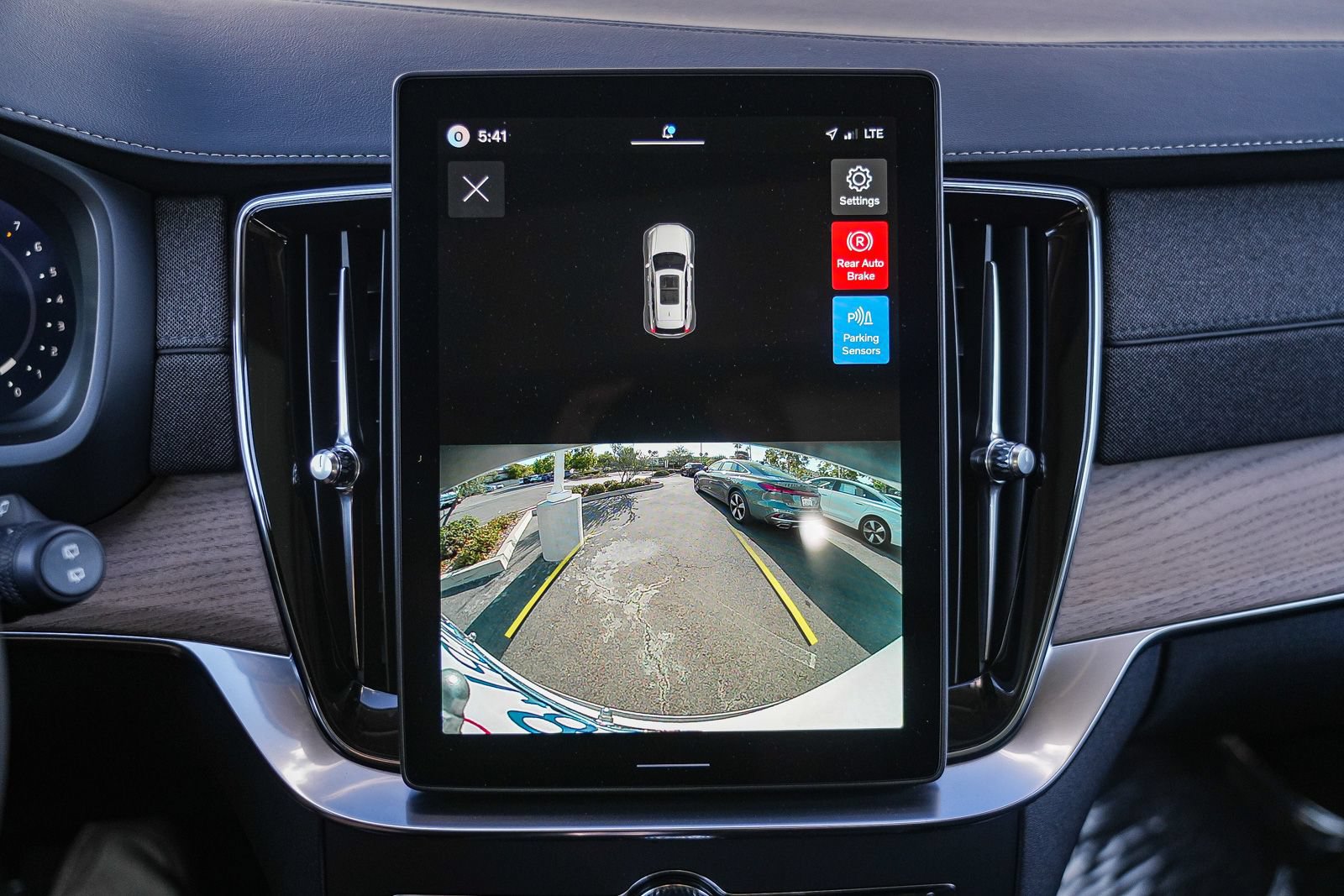 Certified 2026 Volvo XC90 B6 Core AWD/4WD image 26