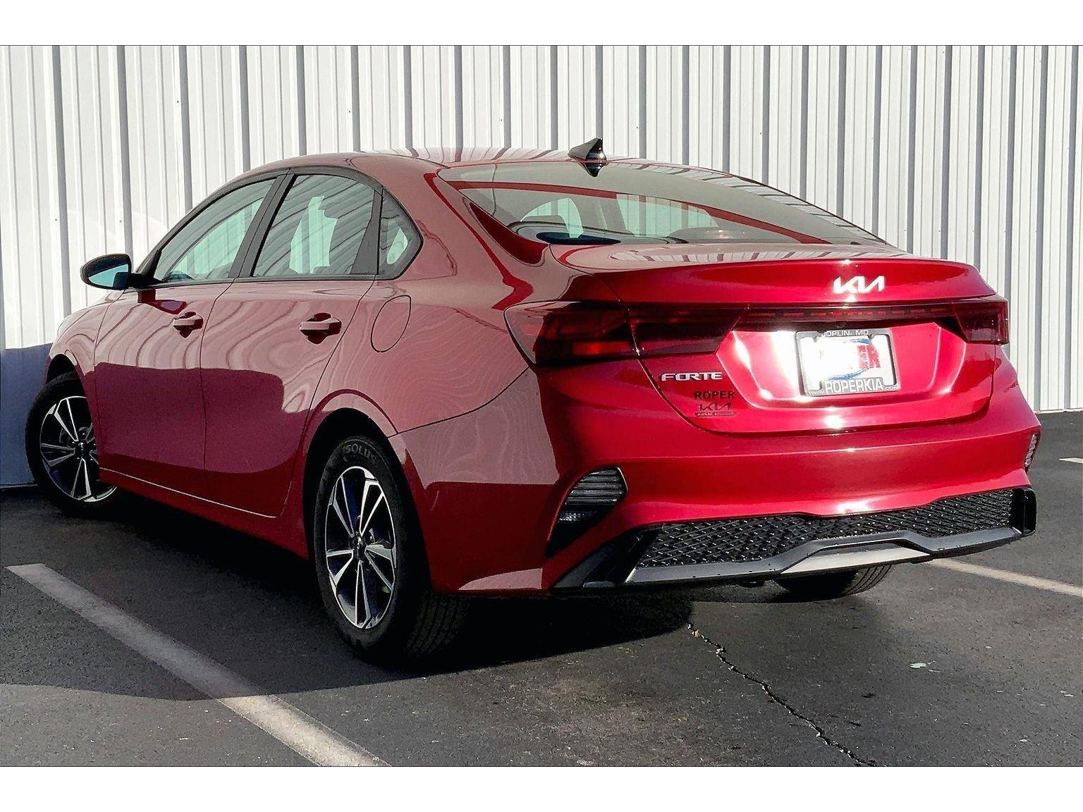 Used 2024 Kia Forte LXS image 9