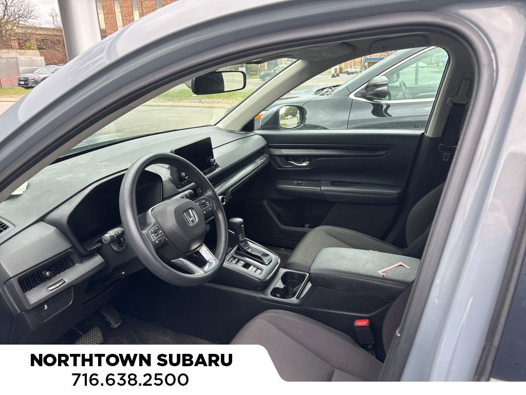 Used 2023 Honda CR-V LX image 6